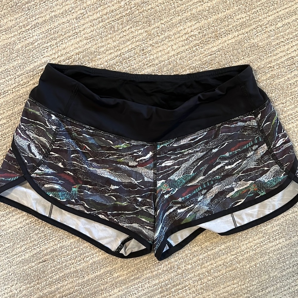 Lululemon Speed Short Mini Sweatr Multi Black 2.5" Women’s Size 4